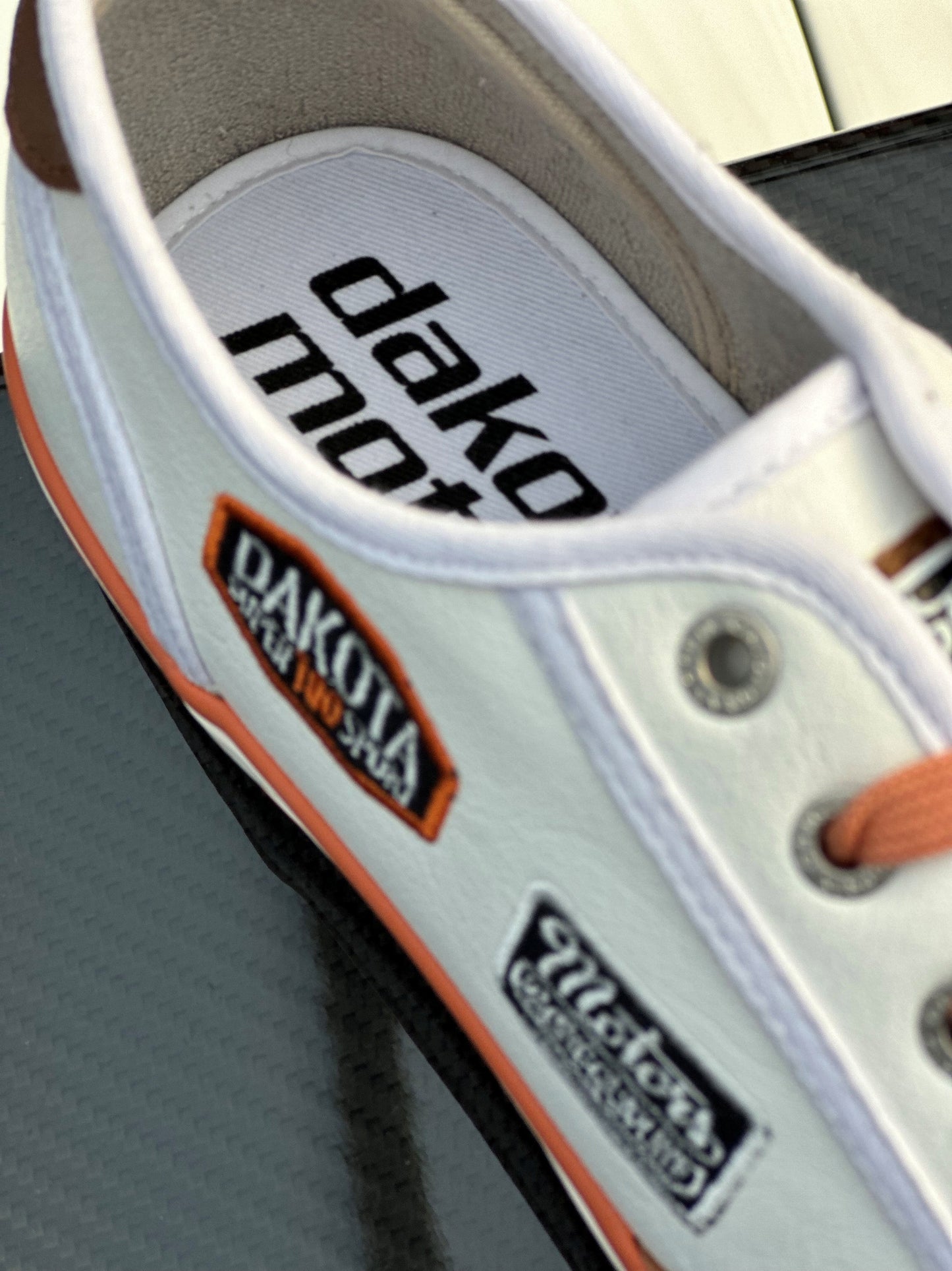 Baskets DK Motors Crème